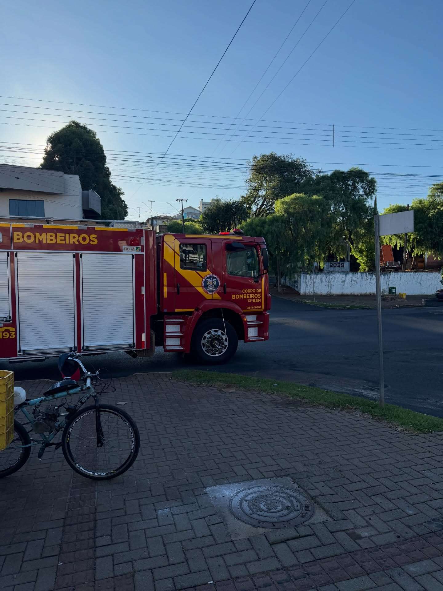Ciclista fica ferido após colisão com veículo em Coronel Vivida